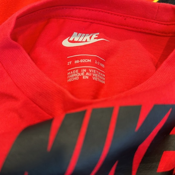 Nike  Kids T-shirt and Shorts Two Piece Set NWT Brand New - Picture 6 of 7